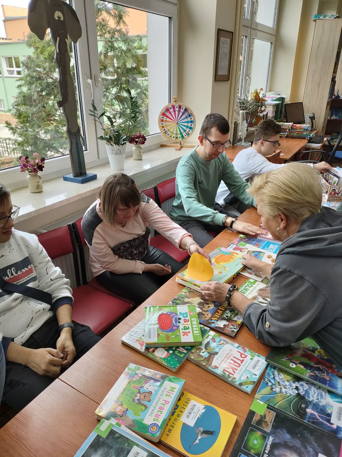 ARKA BIBLIOTEKA PUBLICZNA WRZEŚNIA F 1