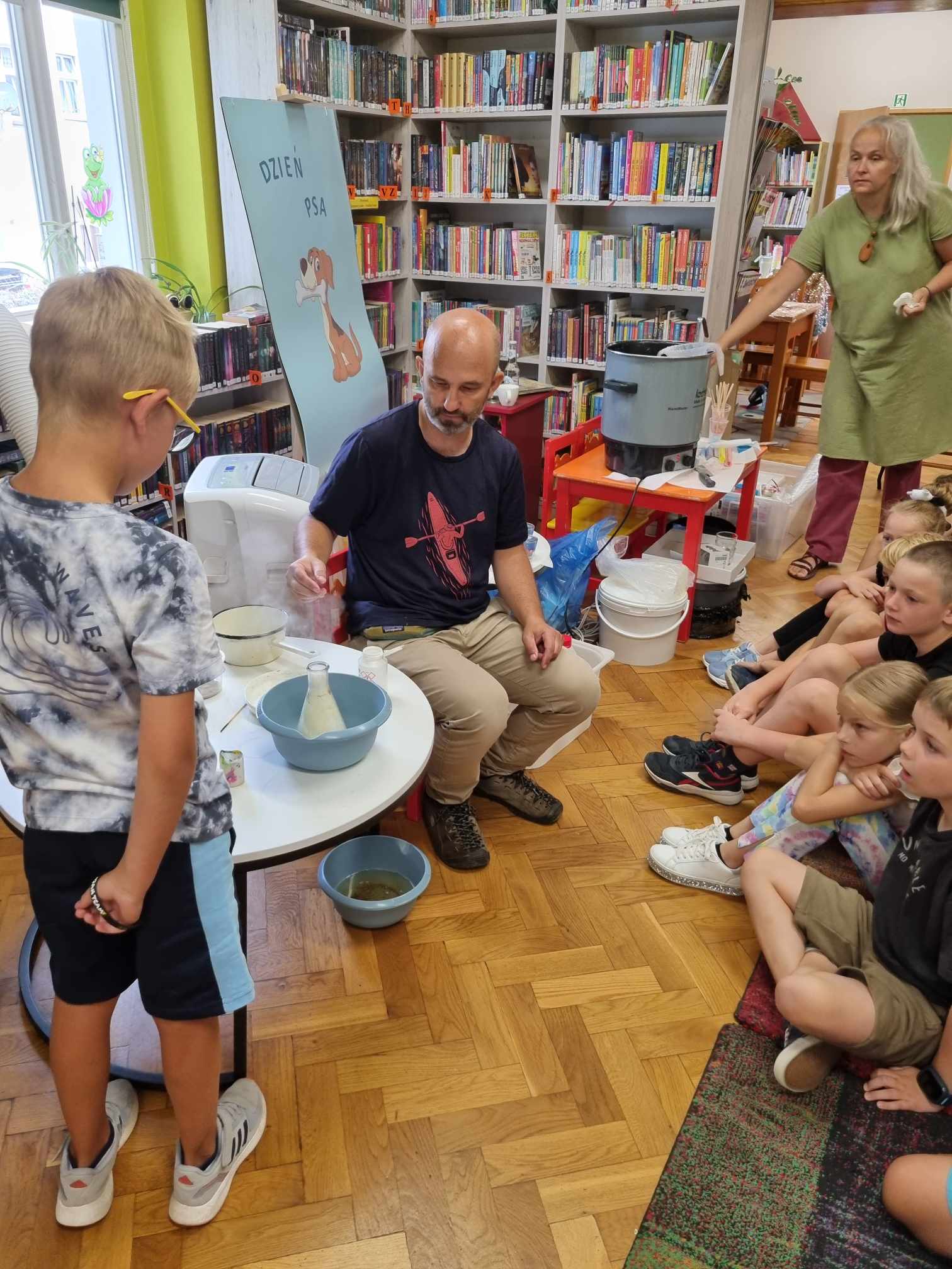 WAKACJE Z BIBLIOTEKĄ 2024