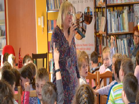 AGNIESZKA FRĄCZEK WE WRZESIŃSKIEJ BIBLIOTECE