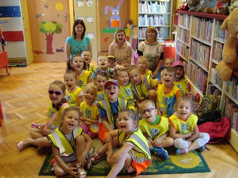 PRZEDSZKOLAK W BIBLIOTECE