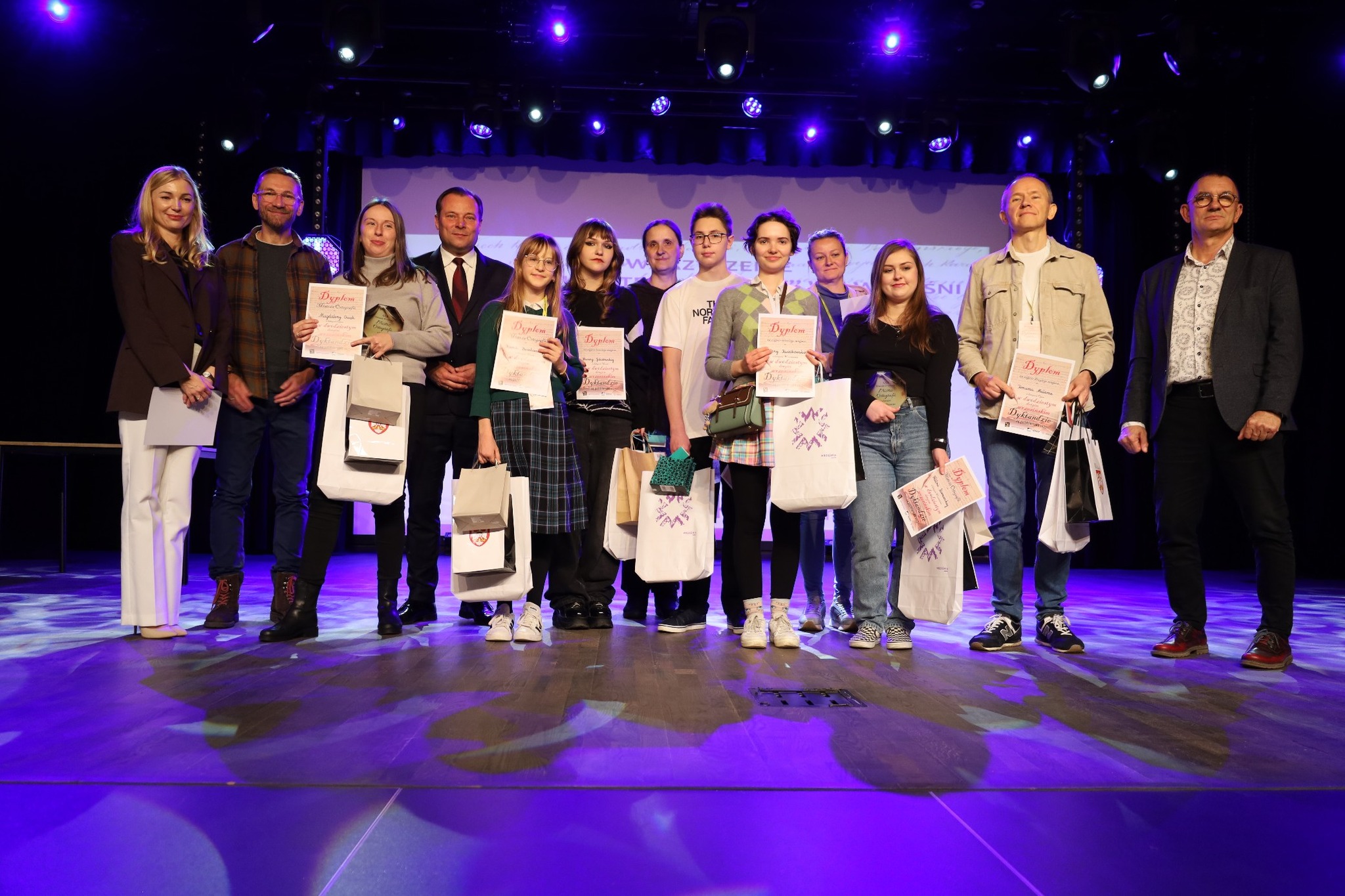 PRZEMYSŁAW KOSSAKOWSKI GOŚCIEM BIBLIOTEKI