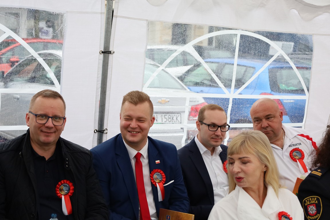 NARODOWE CZYTANIE PRZY DŹWIĘKACH HARFY