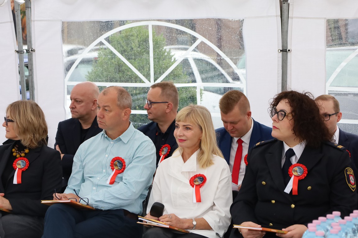 NARODOWE CZYTANIE PRZY DŹWIĘKACH HARFY